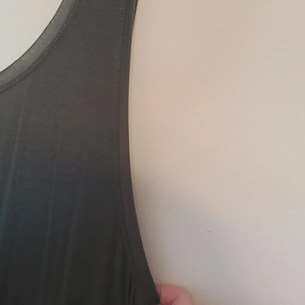 Mossimo Oversized olive green low back neckline flowy tank top - Picture 6 of 7
